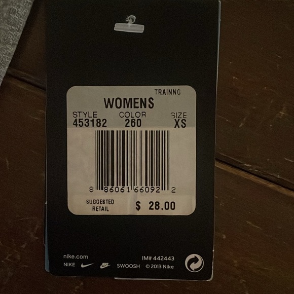 New with tags Nike Drifit XS women’s workout shirt - Picture 5 of 5